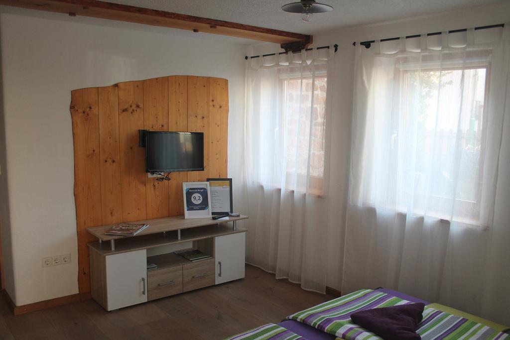 Апартаменты Haus Am Bergli Хербольцхайм Экстерьер фото